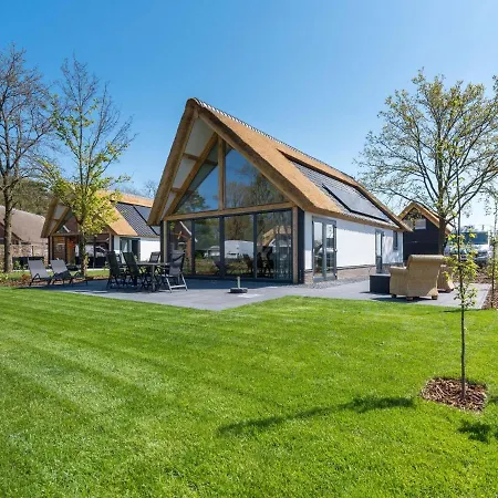 Holiday home Modern House With Two Bathrooms, On A Near