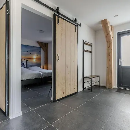 Holiday home Modern House With Two Bathrooms, On A Near